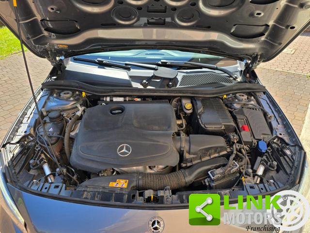MERCEDES-BENZ GLA 200 usata, con Sedili riscaldati