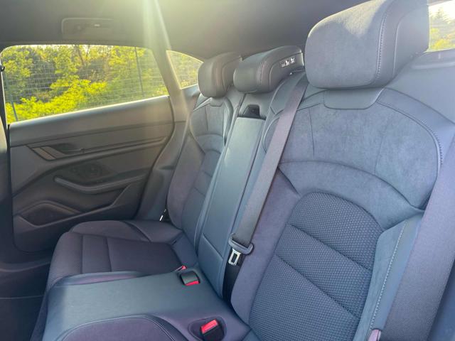 PORSCHE Taycan usata, con Climatizzatore