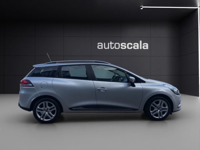 RENAULT Clio usata, con Autoradio
