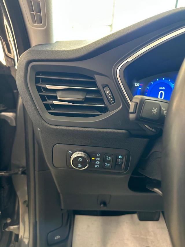 FORD Kuga usata, con Sedile posteriore sdoppiato