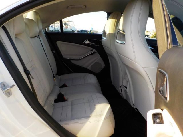 MERCEDES-BENZ CLA 180 usata, con Specchietti laterali elettrici
