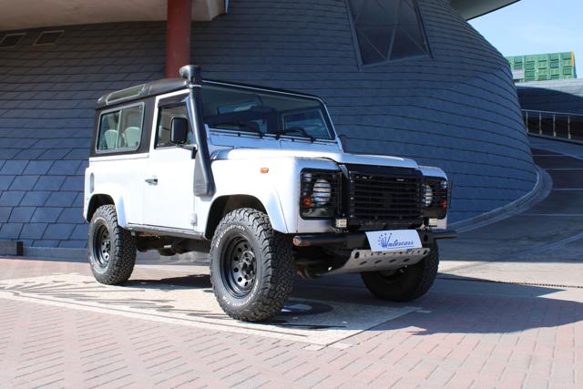 LAND ROVER Defender usata, con Autoradio