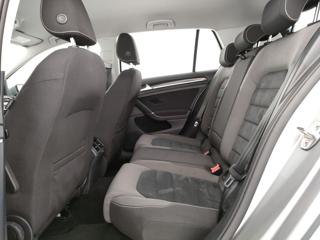 VOLKSWAGEN Golf usata, con USB