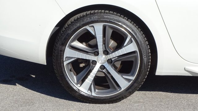PEUGEOT 308 usata, con Sistema di navigazione