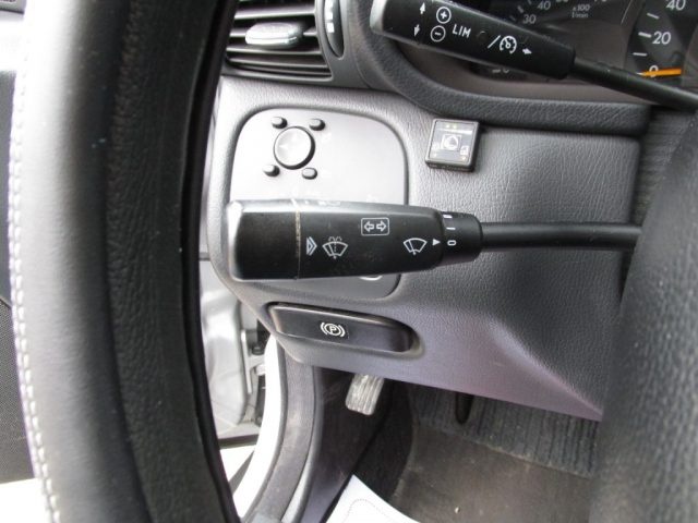 MERCEDES-BENZ C 200 usata, con Climatizzatore automatico, 2 zone