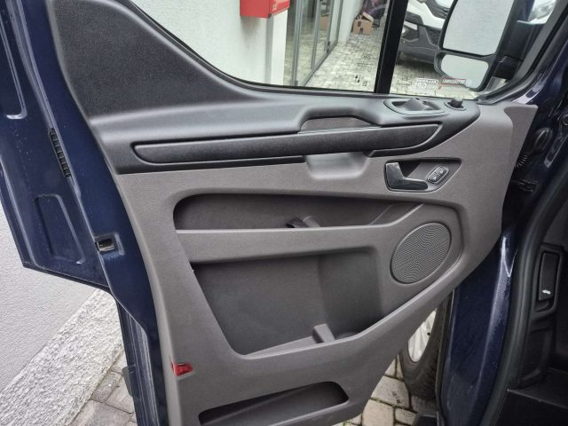 FORD Tourneo Custom usata 10