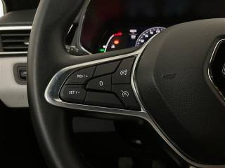 RENAULT Clio usata, con Sensori di parcheggio posteriori