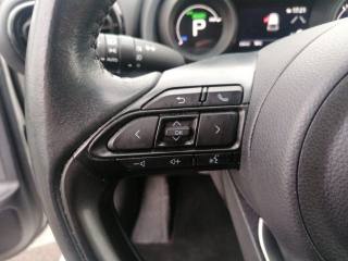 TOYOTA Yaris usata, con Airbag testa