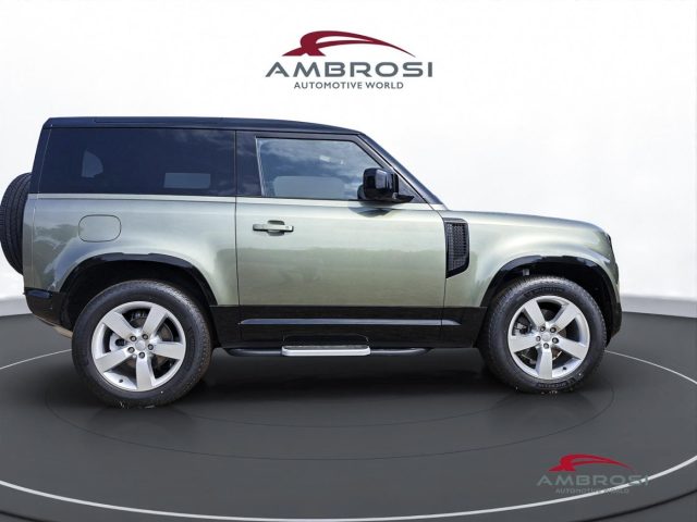 LAND ROVER Defender usata 4