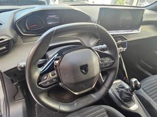 PEUGEOT 2008 usata, con Fari Xenon