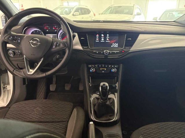 OPEL Astra usata, con Servosterzo