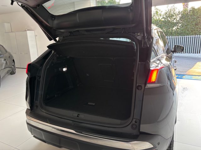 PEUGEOT 3008 usata, con Chiusura centralizzata