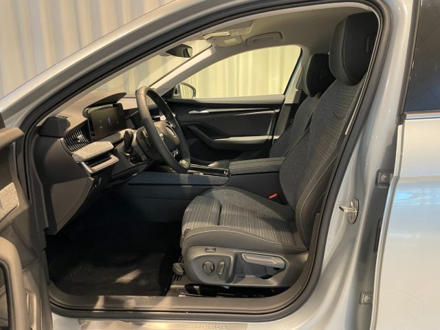 SKODA Superb usata, con Alzacristalli elettrici