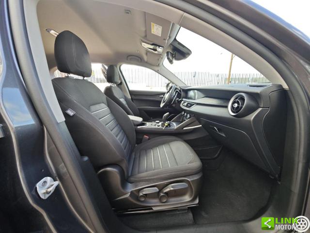 ALFA ROMEO Stelvio usata, con Fari Xenon