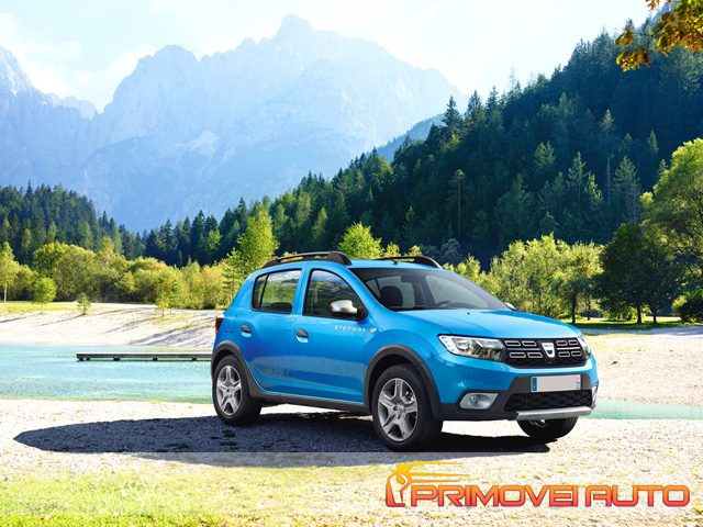 DACIA Sandero usata, con Specchietti laterali elettrici