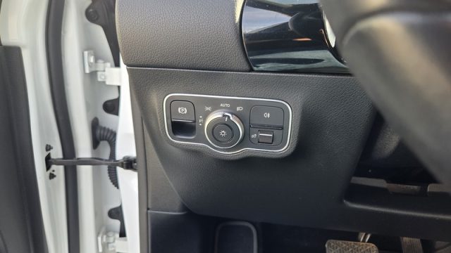 MERCEDES-BENZ B 180 usata, con Luci diurne LED
