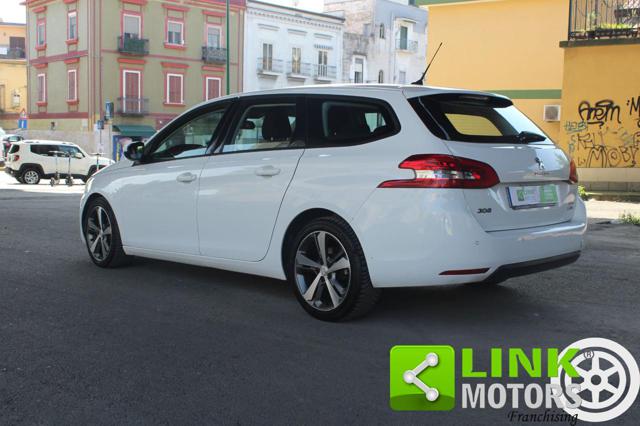PEUGEOT 308 usata, con Alzacristalli elettrici