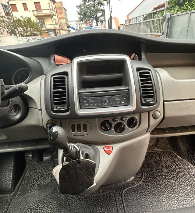 RENAULT Trafic usata 14