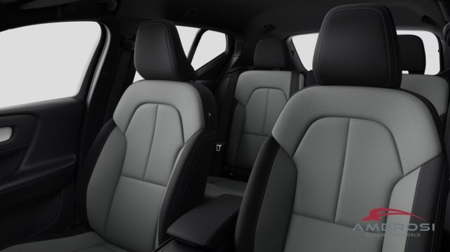VOLVO XC40 usata 11