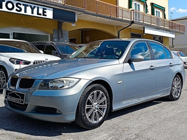 BMW 318 usata, con Monitoraggio pressione pneumatici