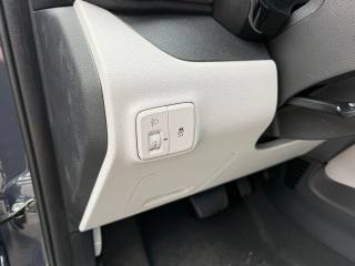 HYUNDAI i10 usata, con Frenata d