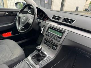 VOLKSWAGEN Passat usata, con Climatizzatore