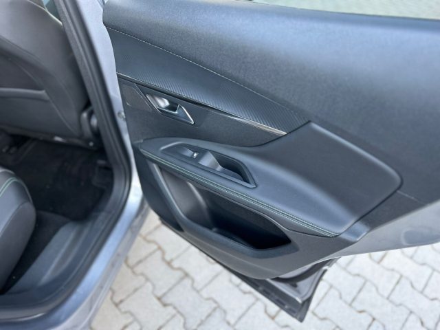 PEUGEOT 3008 usata, con Touch screen