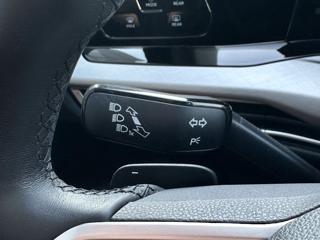 VOLKSWAGEN Golf usata, con Luci diurne