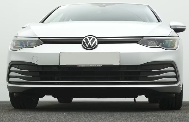 VOLKSWAGEN Golf usata, con Airbag