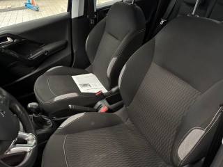 PEUGEOT 208 usata, con ESP