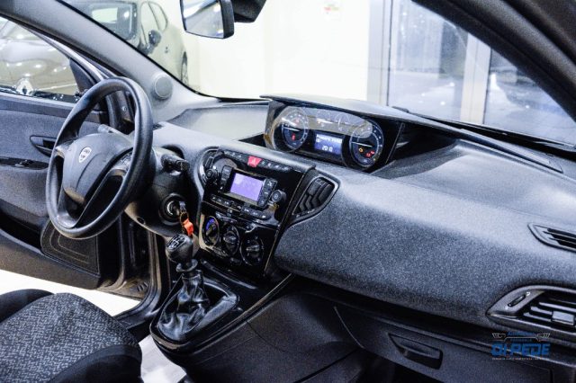 LANCIA Ypsilon usata 23