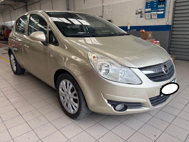 OPEL Corsa usata, con Airbag laterali