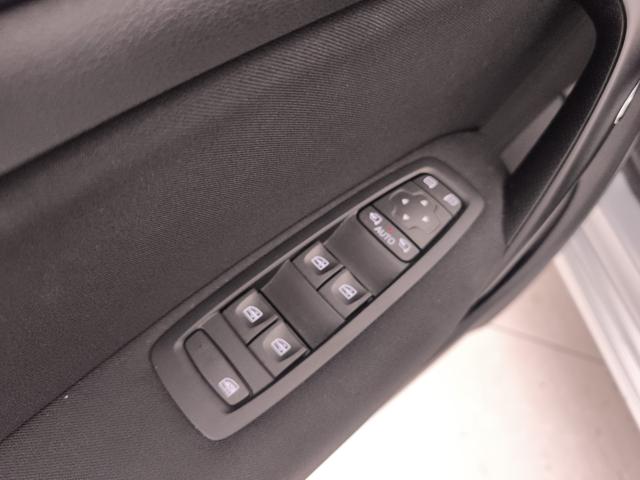RENAULT Megane usata, con Touch screen