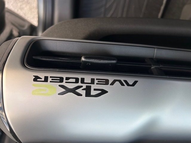 JEEP Avenger usata, con Park Distance Control