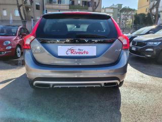 VOLVO V60 Cross Country usata, con Alzacristalli elettrici