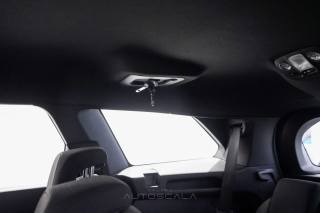 PEUGEOT 5008 usata, con Airbag testa