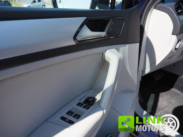 VOLKSWAGEN Tiguan usata, con Autoradio digitale