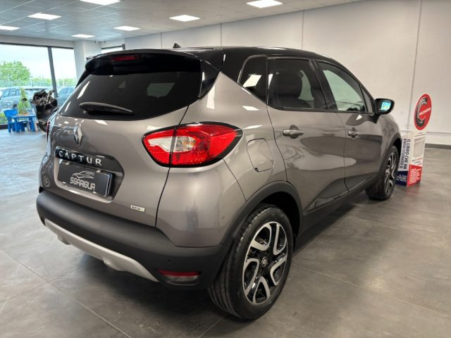 RENAULT Captur usata, con Autoradio