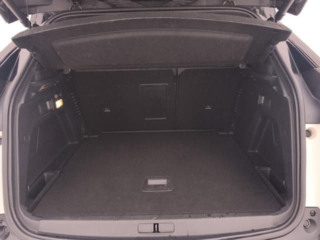 PEUGEOT 3008 usata, con Leve al volante