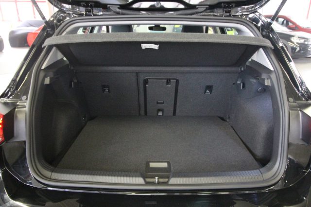 VOLKSWAGEN Golf usata, con Touch screen