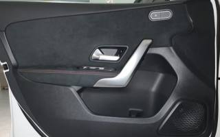 MERCEDES-BENZ A 35 AMG usata, con Autoradio