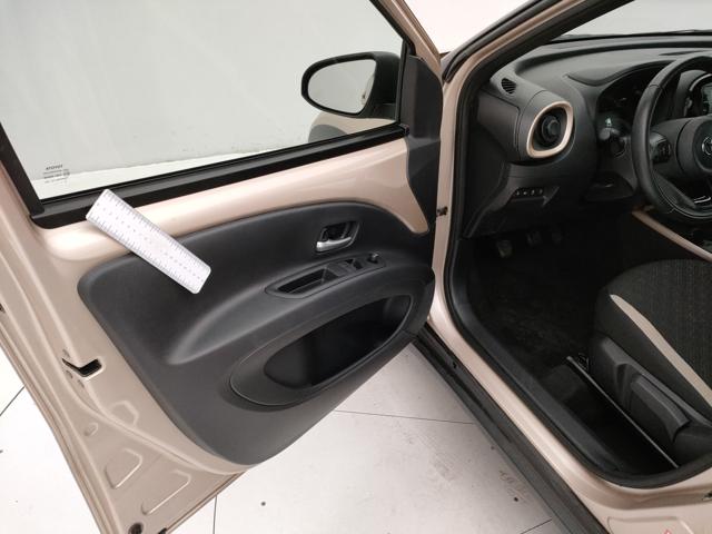 TOYOTA Aygo X usata 40