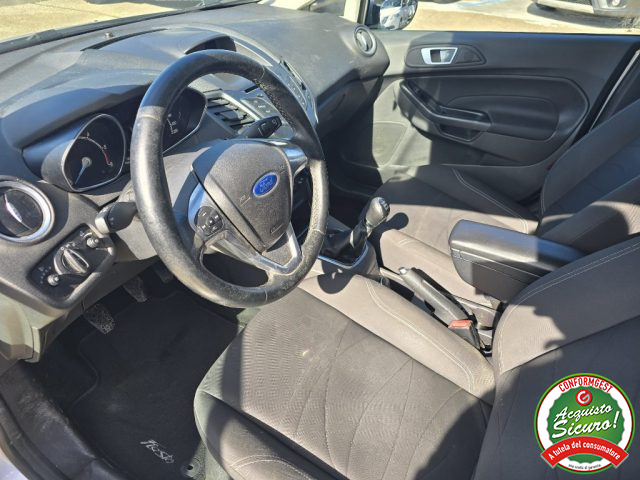 FORD Fiesta usata, con ESP