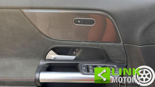 MERCEDES-BENZ GLA 200 usata, con Touch screen