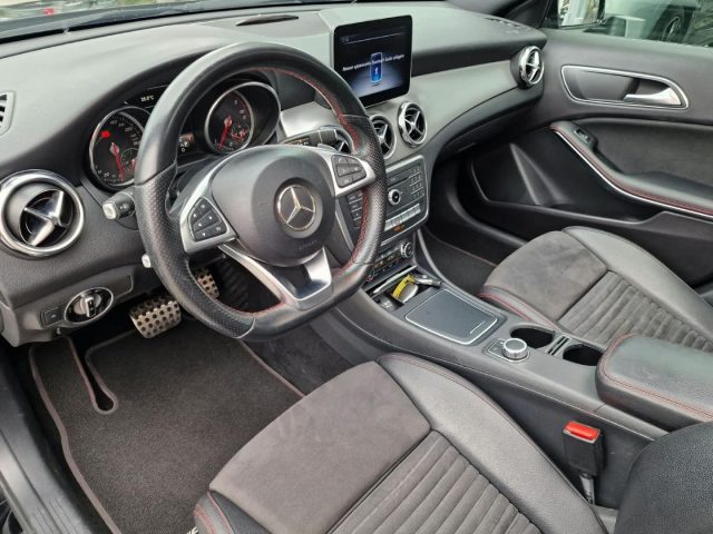MERCEDES-BENZ GLA 200 usata, con Controllo automatico clima