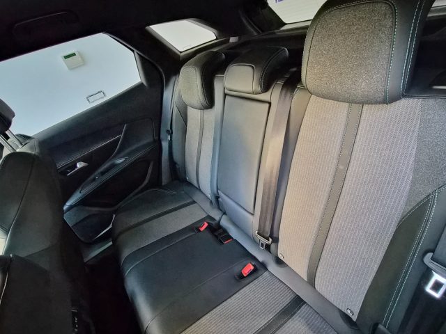 PEUGEOT 3008 usata, con Volante multifunzione