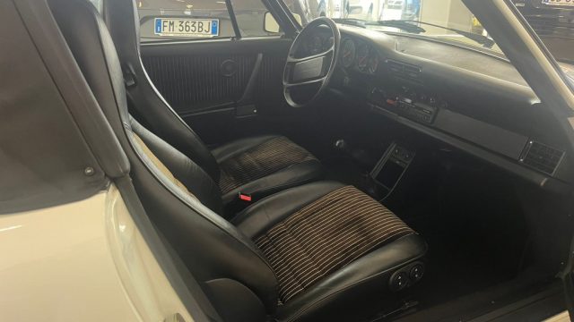 PORSCHE 911 usata 17
