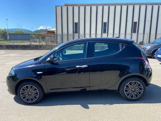 LANCIA Ypsilon usata, con MP3