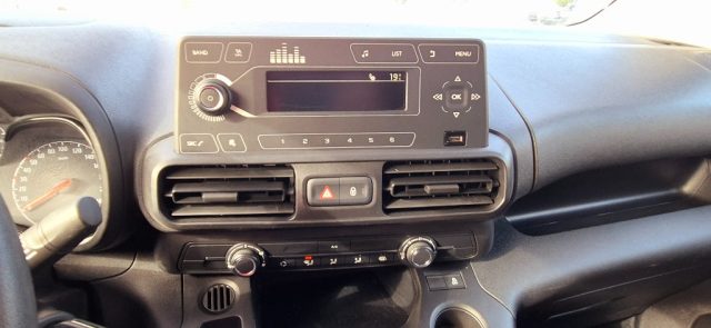 OPEL Combo usata, con Bracciolo