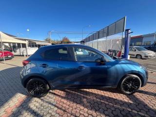 MAZDA 2 usata, con Airbag laterali